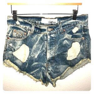 Distressed cutoff shorts